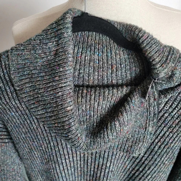 Leo & Nicole Greenish Gray Multi-Color Tweed Sweater (Size XL) - Picture 4 of 15